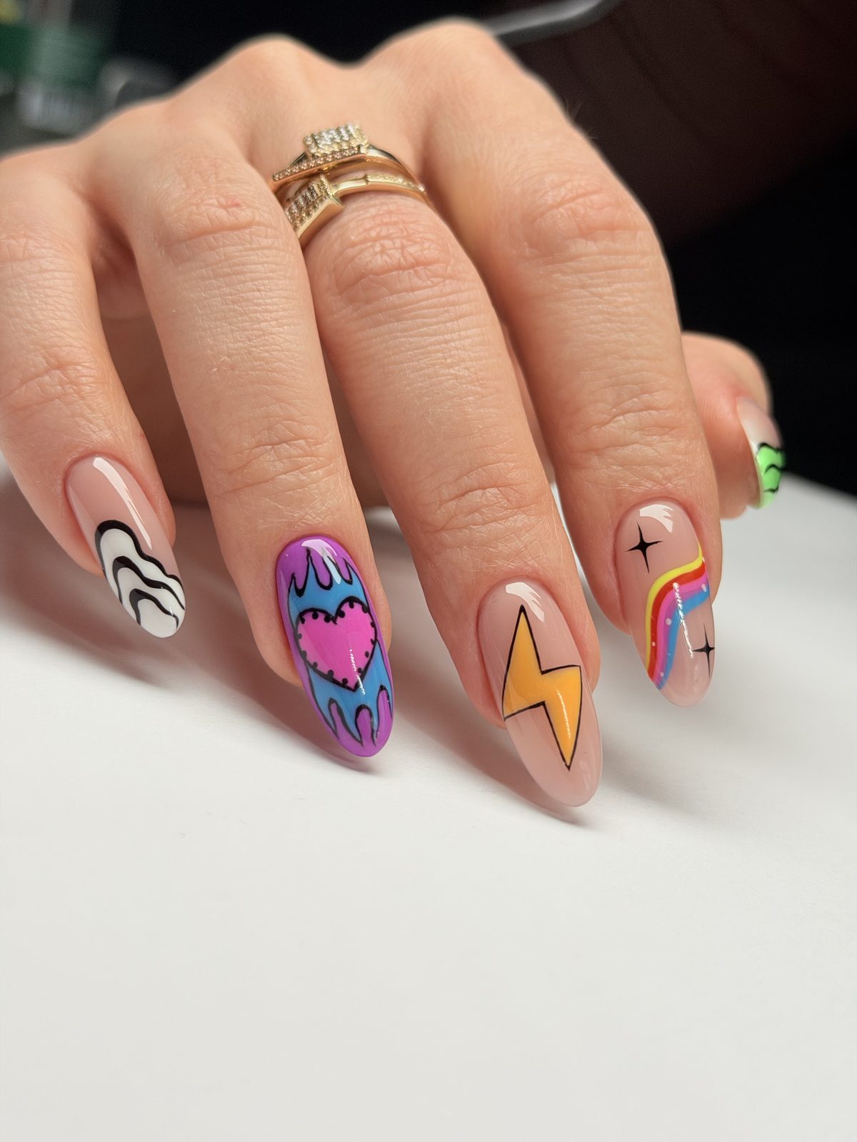 Miray Nail Bar tırnak bakım uygulaması