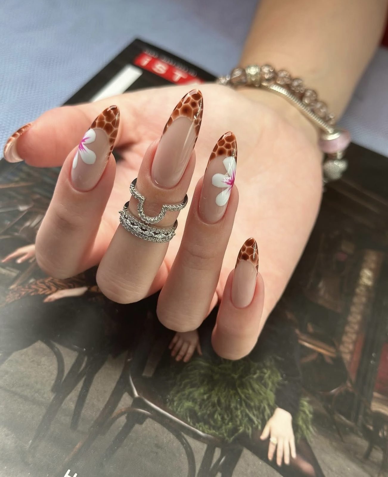 Miray Nail Bar tırnak bakım uygulaması