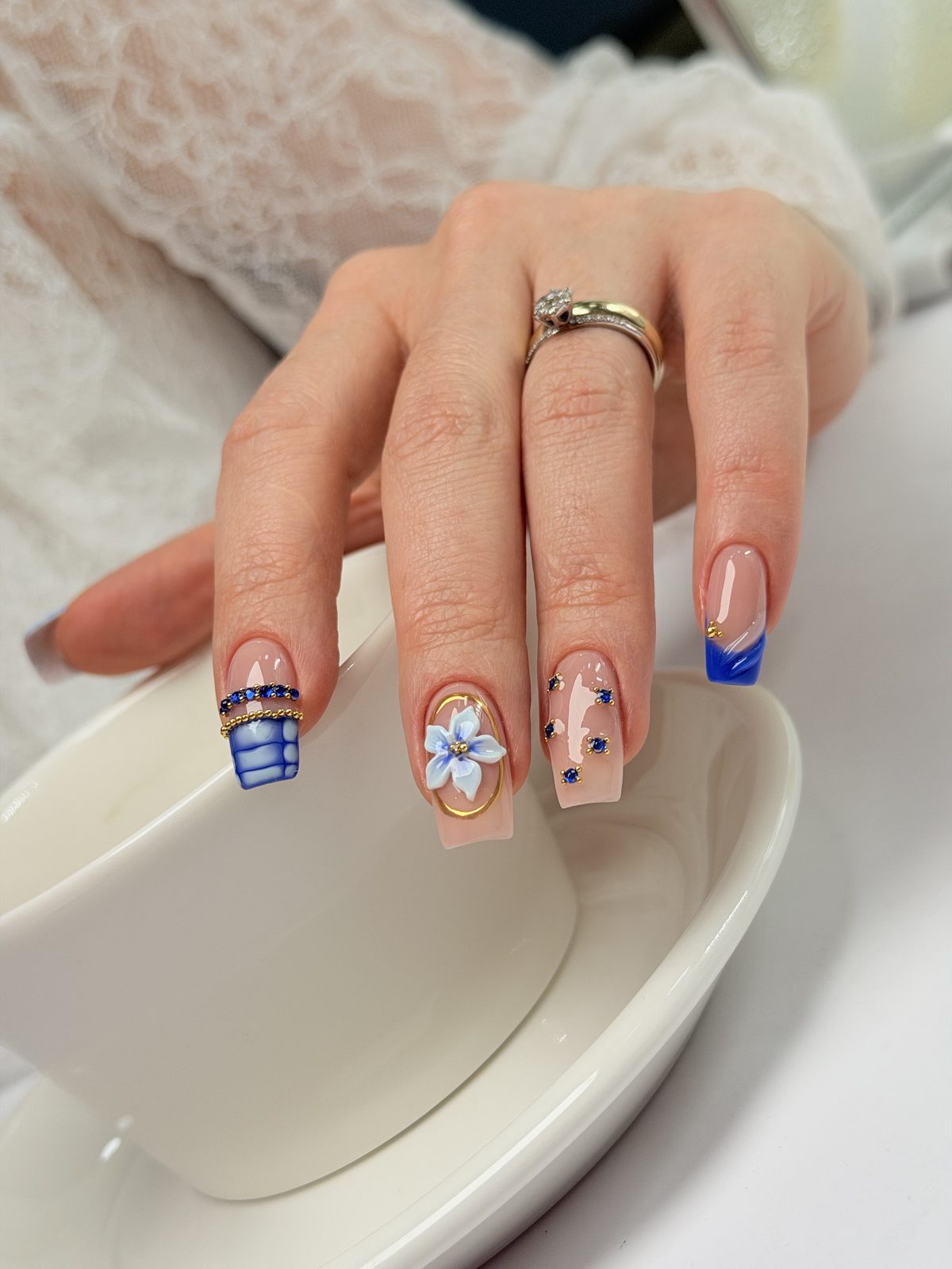 Miray Nail Bar tırnak bakım uygulaması