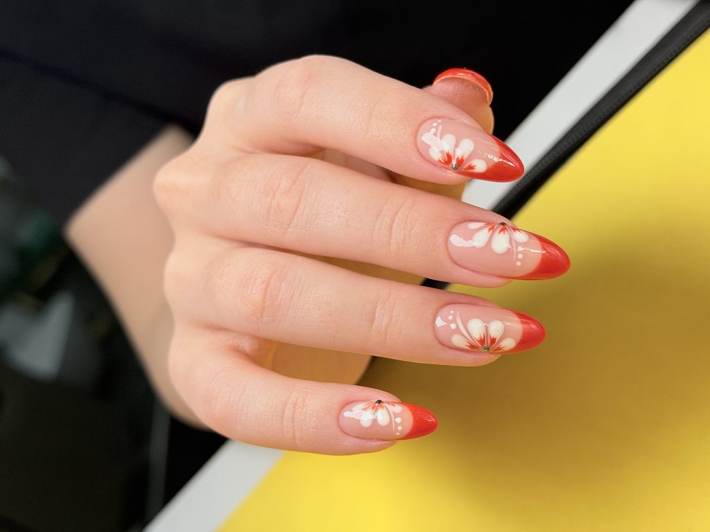 Miray Nail Bar tırnak bakım uygulaması