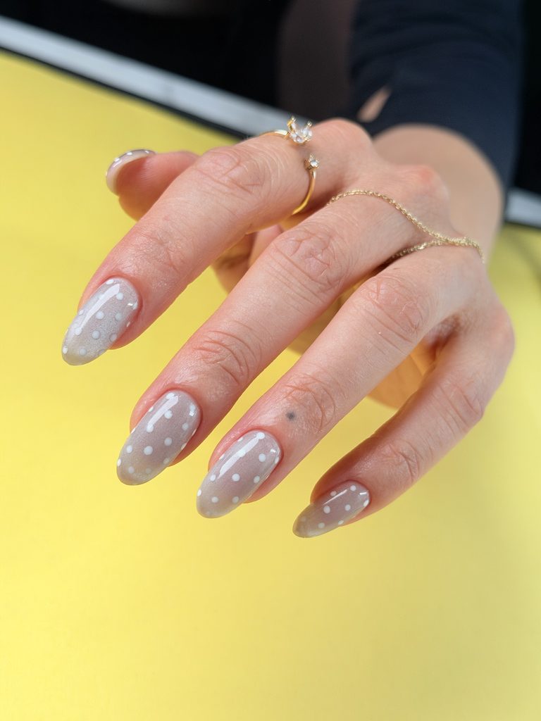 Miray Nail Bar tırnak bakım uygulaması